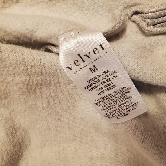 Velvet by Graham & Spencer open front cardigan. Light heathered grey. Size M. - Picture 4 of 11